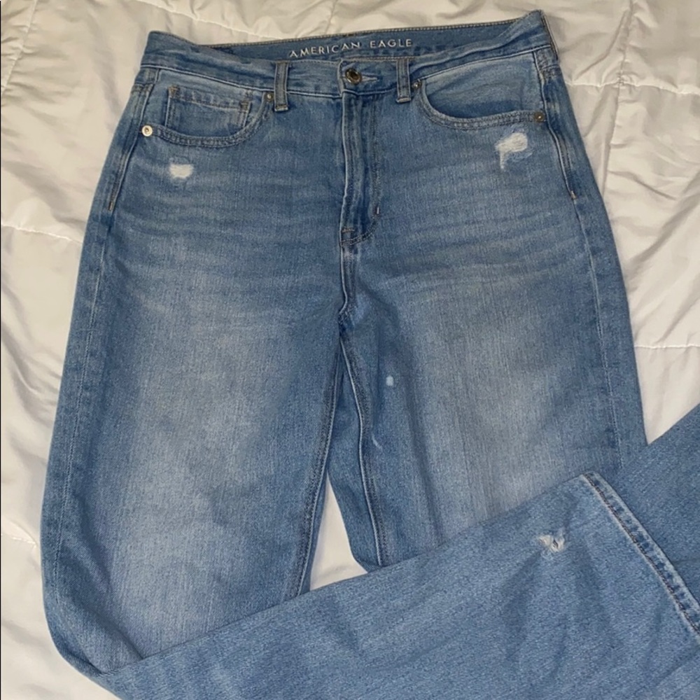 American eagle mom jeans